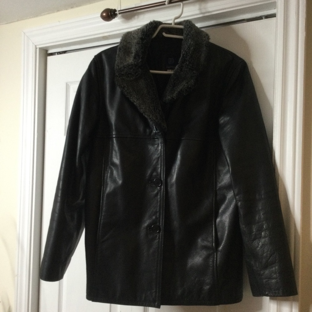 Soft black leather jacket, Fuax fur collar - Picture 4 of 14